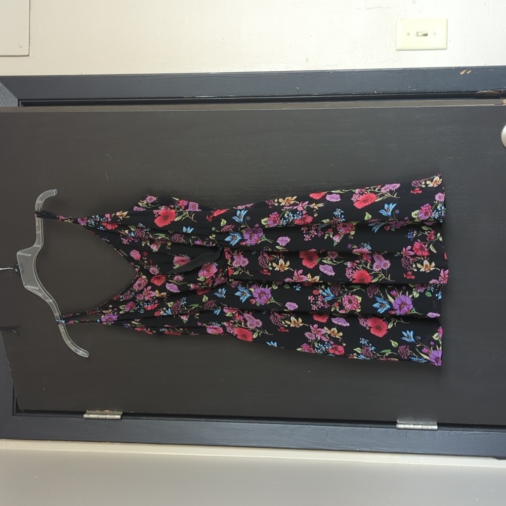 Forever 21 floral sleeveless dress